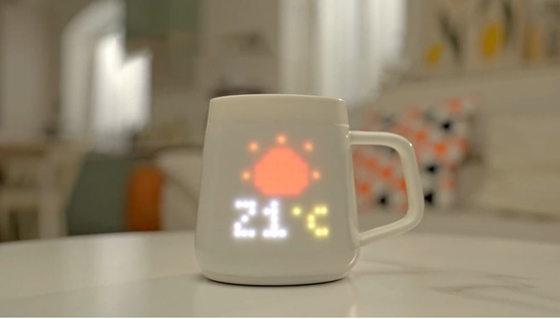 Đặt quà tùy chỉnh cho Ngày của Mẹ Ai-Enhanced Ceramic Mug With Pixel Display Món quà thiết kế hiện đại